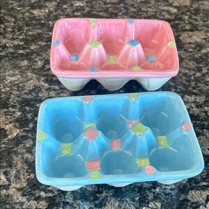 CERAMIC PASTEL COLORS EASTER EGG HOLDER LOT OF 2